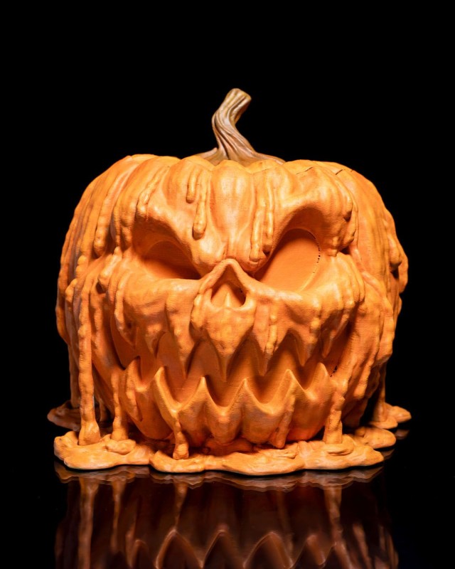 Melting_Pumpkin_Candy_Dispenser_1_e5bc6bddcf.jpg
